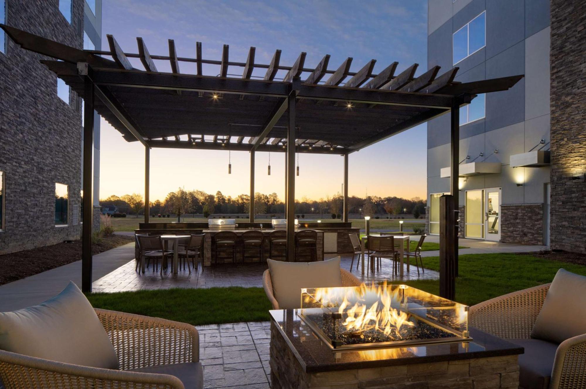Homewood Suites By Hilton Goldsboro Exterior photo